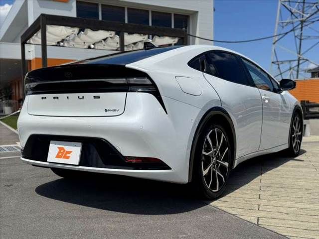 PRIUS PHV