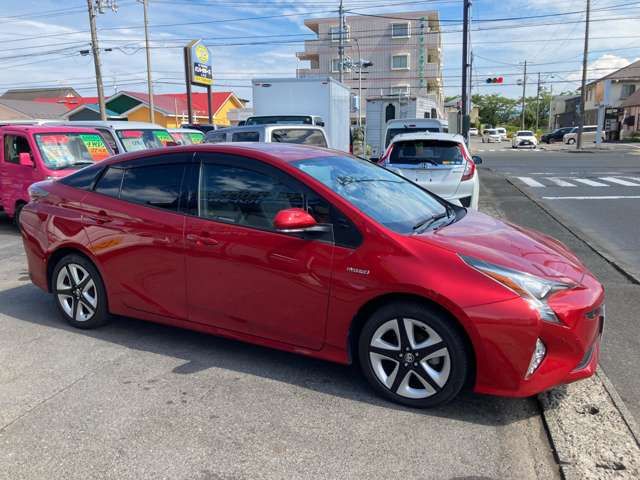 PRIUS 4WD