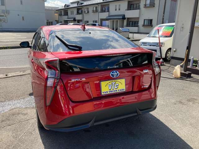 PRIUS 4WD