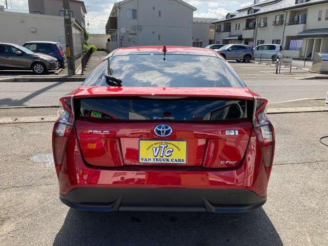 PRIUS 4WD