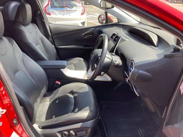 PRIUS 4WD