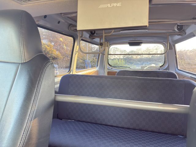 CARAVAN van 4WD