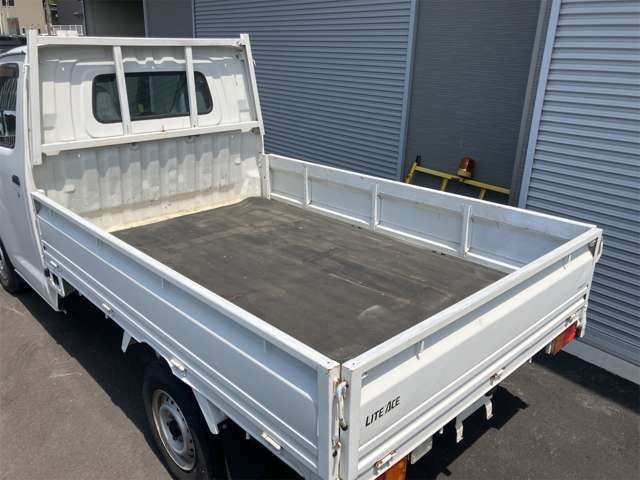 LITEACE truck 2WD