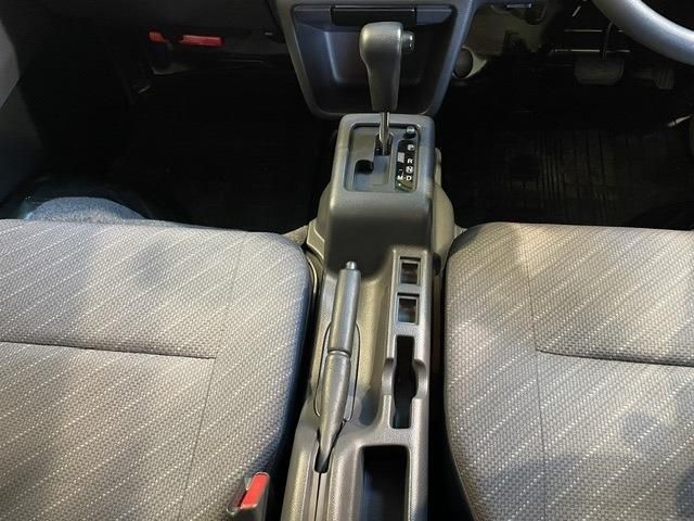 Super CARRY truck 4WD