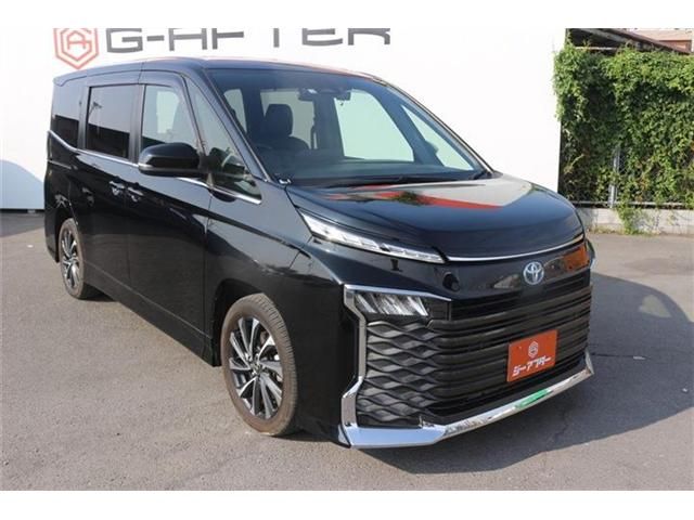 VOXY HYBRID