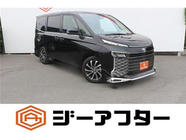 VOXY HYBRID