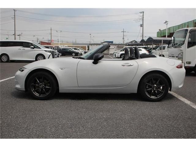 ROADSTER