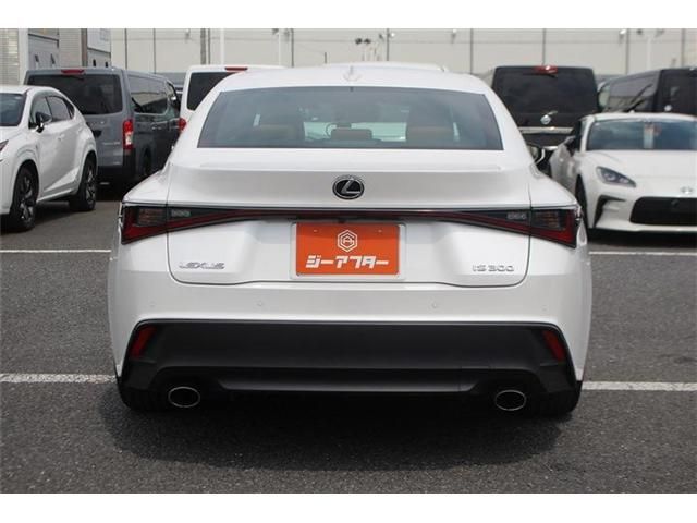 LEXUS IS300
