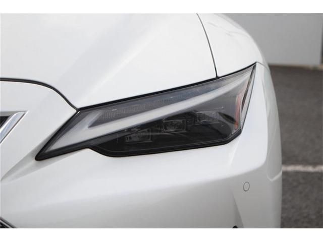 LEXUS IS300