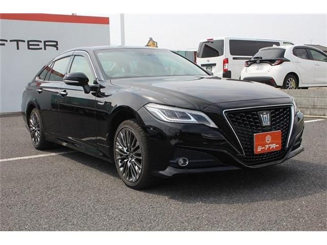 CROWN sedan hybrid 4WD