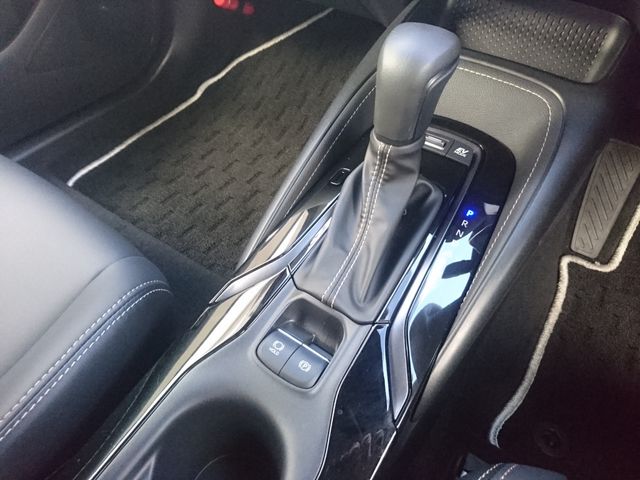 COROLLA TOURING HYBRID 4WD
