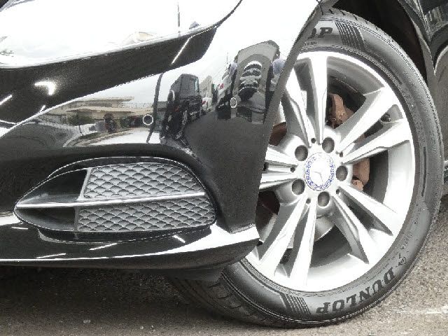 MERCEDES BENZ E class sedan