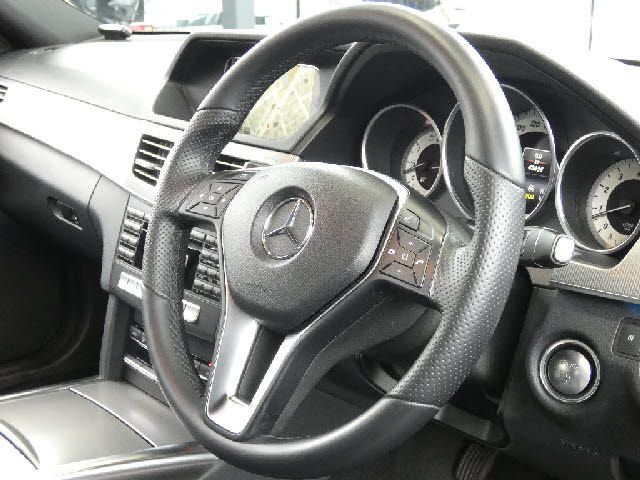 MERCEDES BENZ E class sedan