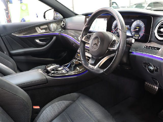 MERCEDES AMG E class sedan HYBRID