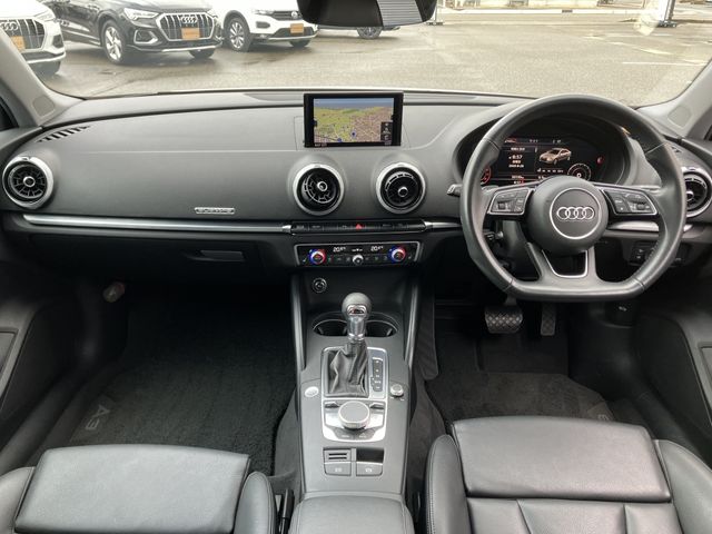 AUDI A3 Sedan