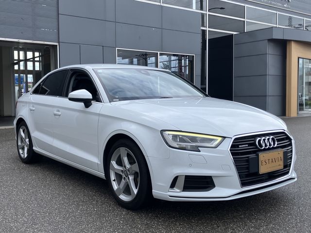 AUDI A3 Sedan