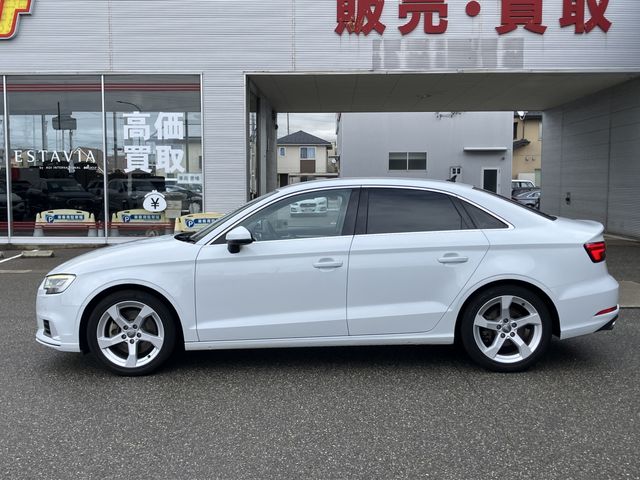 AUDI A3 Sedan