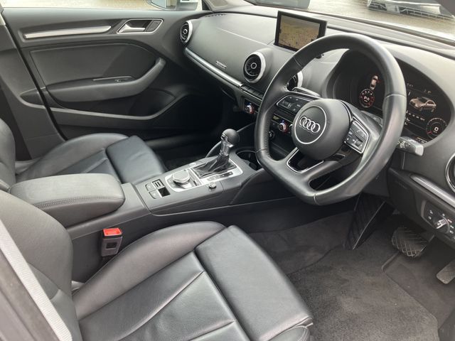 AUDI A3 Sedan