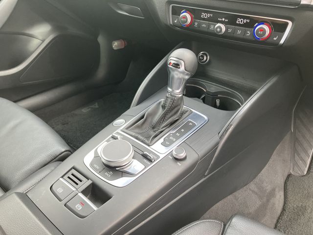 AUDI A3 Sedan