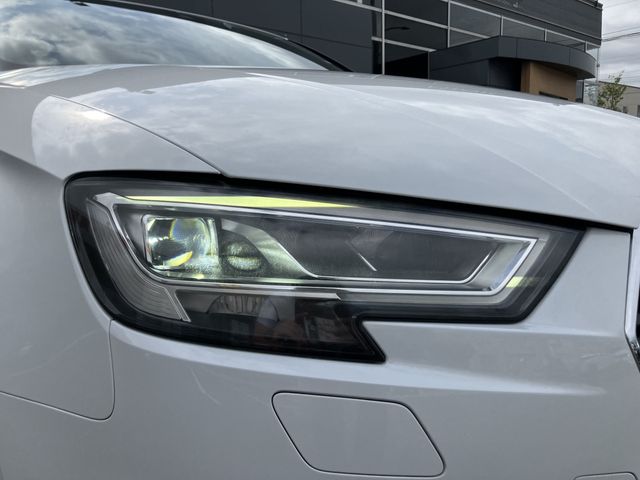 AUDI A3 Sedan