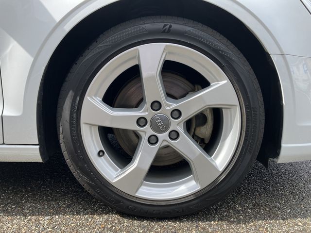 AUDI A3 Sedan