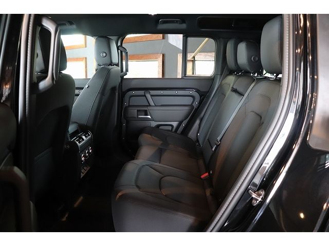 ROVER DEFENDER