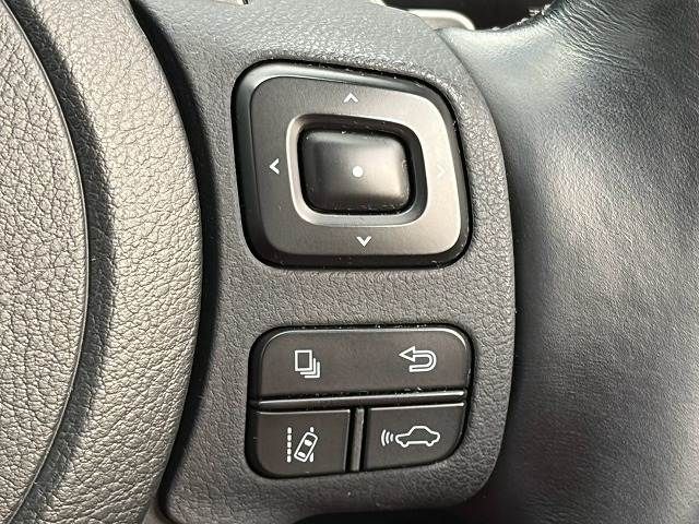 LEXUS IS300h