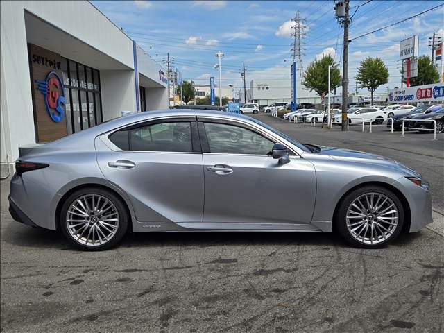 LEXUS IS300h