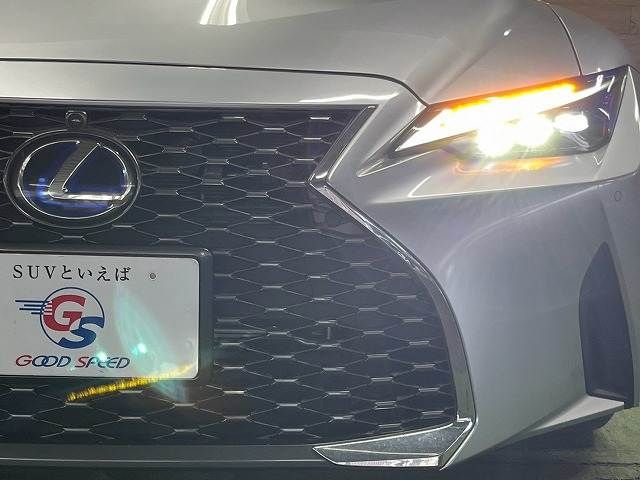 LEXUS IS300h