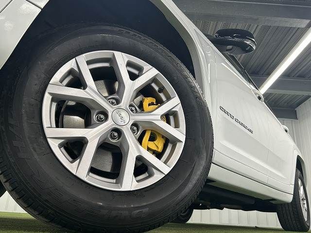 JEEP GRAND CHEROKEE L
