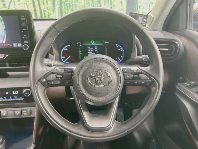 YARIS CROSS HYBRID