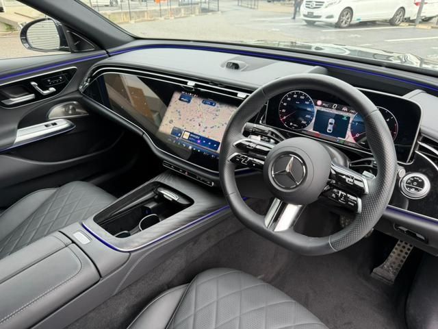 MERCEDES BENZ E class sedan