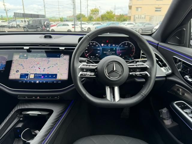 MERCEDES BENZ E class sedan