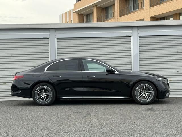 MERCEDES BENZ E class sedan