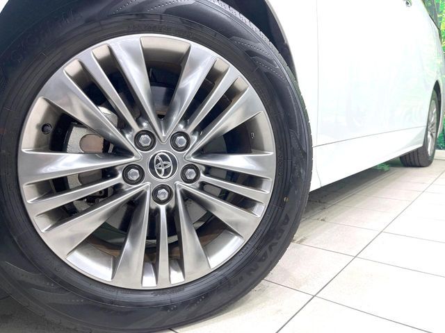 ALPHARD hybrid