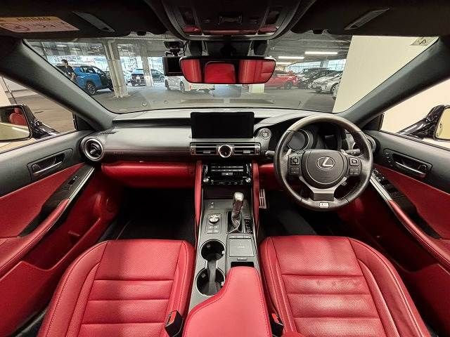 LEXUS IS300