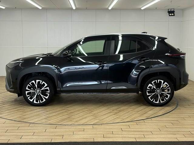 YARIS CROSS