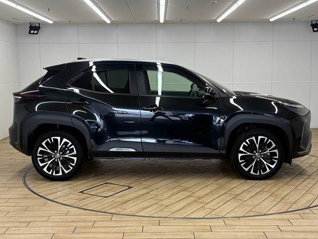 YARIS CROSS