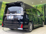 VOXY HYBRID