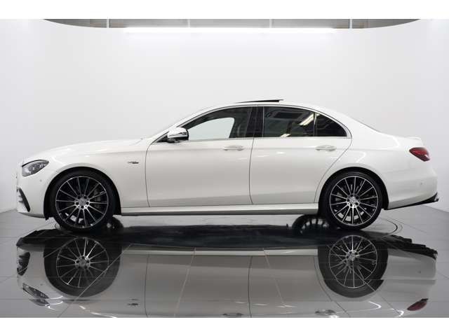 MERCEDES AMG E class sedan HYBRID
