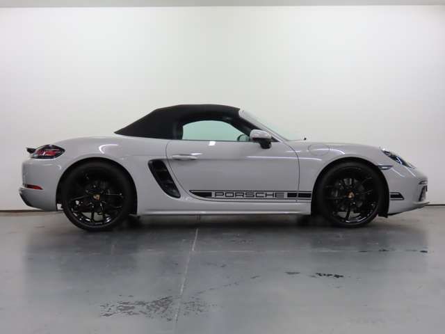 PORSCHE 718BOXSTER