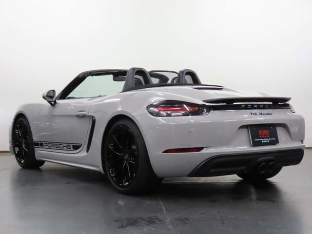 PORSCHE 718BOXSTER