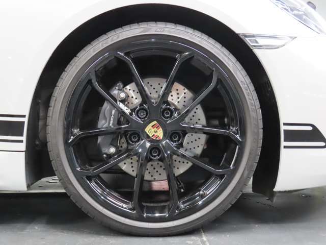 PORSCHE 718BOXSTER