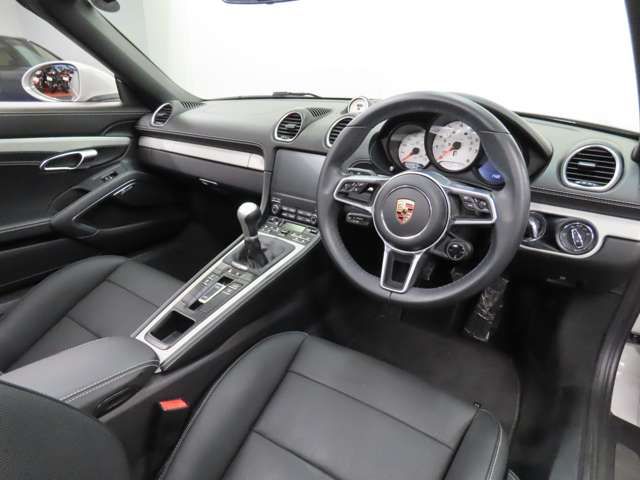 PORSCHE 718BOXSTER