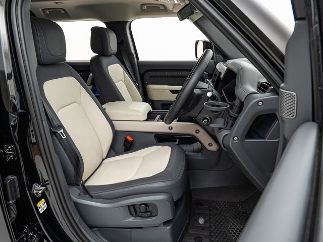 ROVER DEFENDER