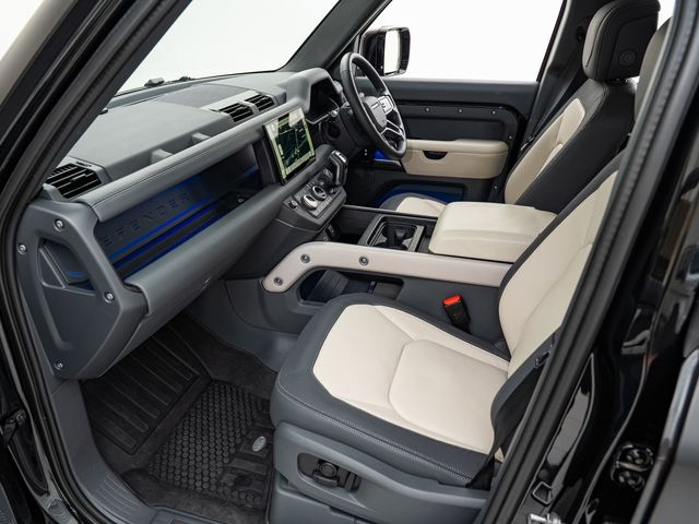 ROVER DEFENDER
