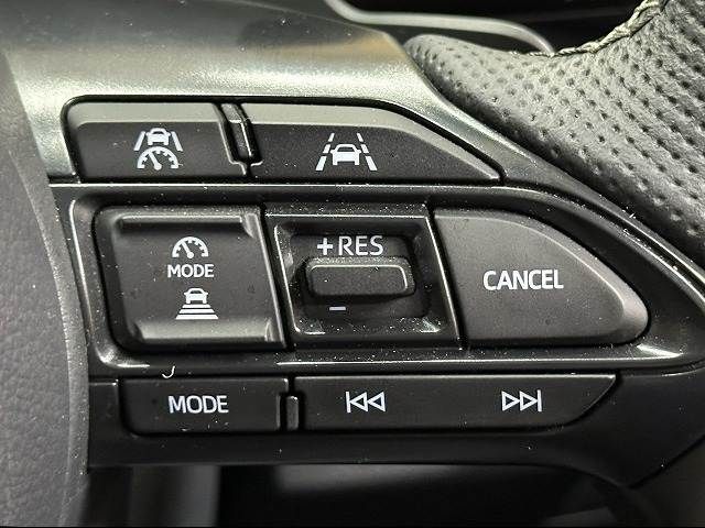 YARIS CROSS