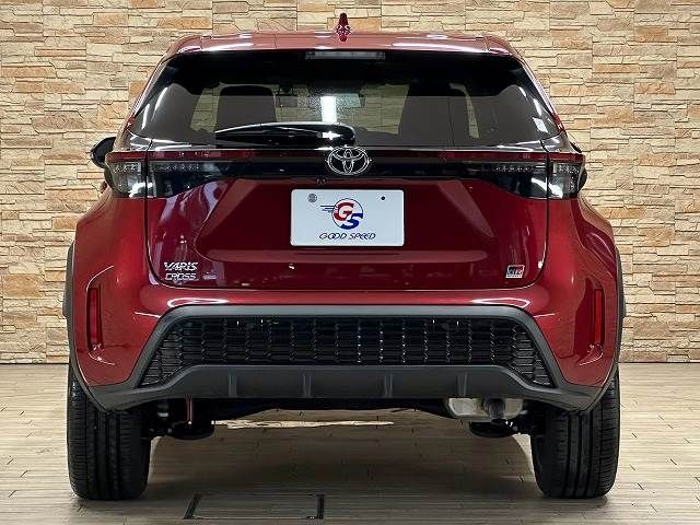 YARIS CROSS