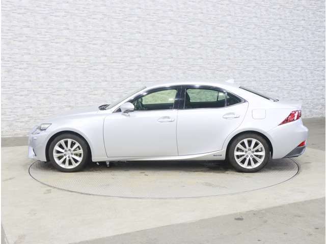 LEXUS IS300h