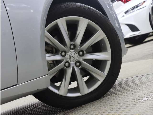 LEXUS IS300h